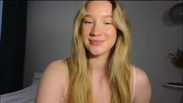 Image 4 of pink_rosee_ Stream on Chaturbate on 26 days ago