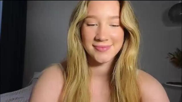 Image 8 of pink_rosee_ Stream on Chaturbate on 26 days ago