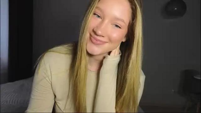 Image 2 of pink_rosee_ Stream on Chaturbate on 2 months ago