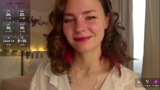 Image 3 of pink_seagull Stream on Chaturbate on 4 months ago