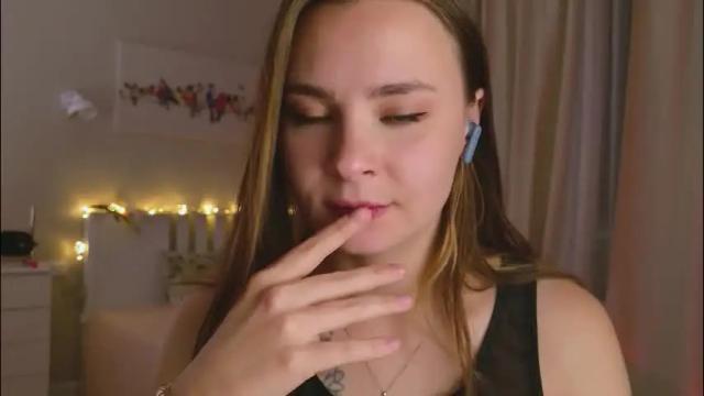 Image 3 of pink_seagull Stream on Chaturbate on 1 month ago