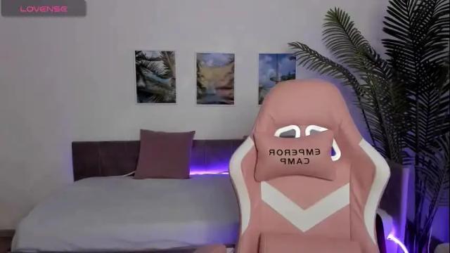 Image 3 of pink_serenity Stream on Chaturbate on 7 months ago