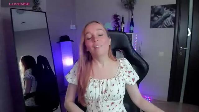 Thumbnail 3, pink_serenity's Stream at Chaturbate, 5 months ago