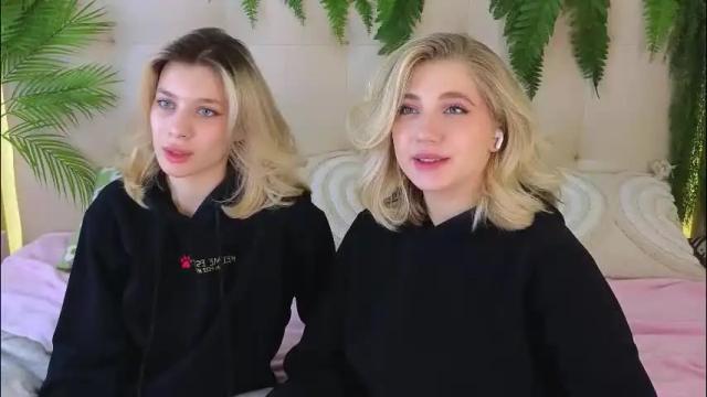 Image 4 of pinkadele Stream on Chaturbate on 23 days ago