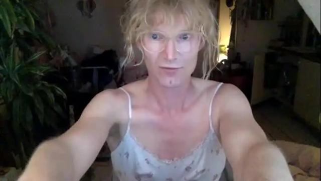 Image 12 of pinkfag Stream on Chaturbate on 26 days ago