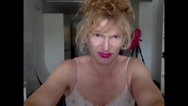 Image 12 of pinkfag Stream on Chaturbate on 11 days ago