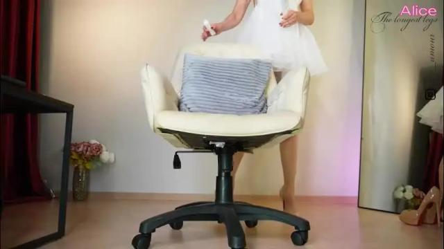 Image 10 of pinkheart_ Stream on Chaturbate on 2 months ago