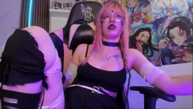 Image 6 of pinkie_shine18 Stream on Chaturbate on 1 month ago