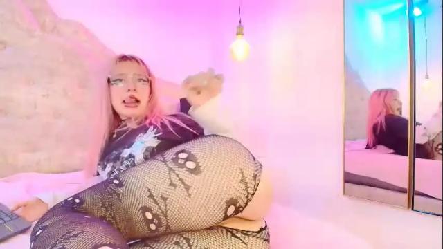 Image 10 of pinkie_shine18 Stream on Chaturbate on 1 month ago