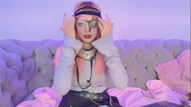 Thumbnail 1, pinkie_shine18's Stream at Chaturbate, 1 month ago