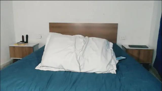 Image 4 of pinkliminof Stream on Chaturbate on 2 months ago