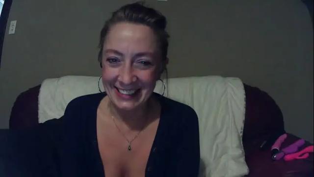 Image 3 of pinkwhitney618 Stream on Chaturbate on 21 months ago