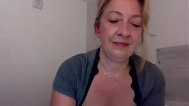 Image 8 of pinkwhitney618 Stream on Chaturbate on 3 months ago
