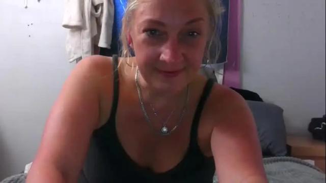 Image 3 of pinkwhitney618 Stream on Chaturbate on 3 months ago