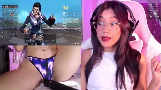 Image 2 of pinky_gamer Stream on Chaturbate on 2 months ago