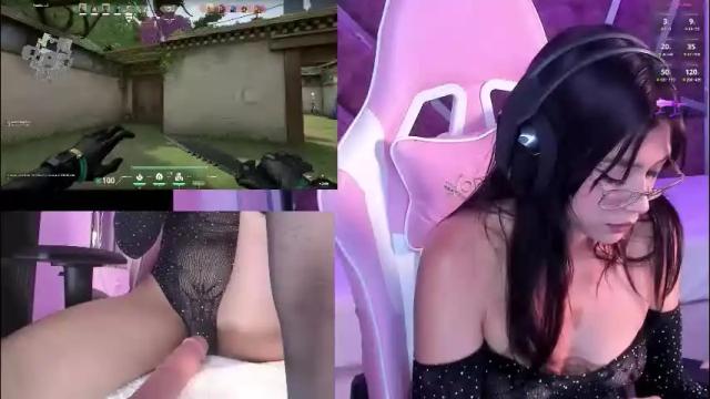 Image 3 of pinky_gamer Stream on Chaturbate on 2 months ago