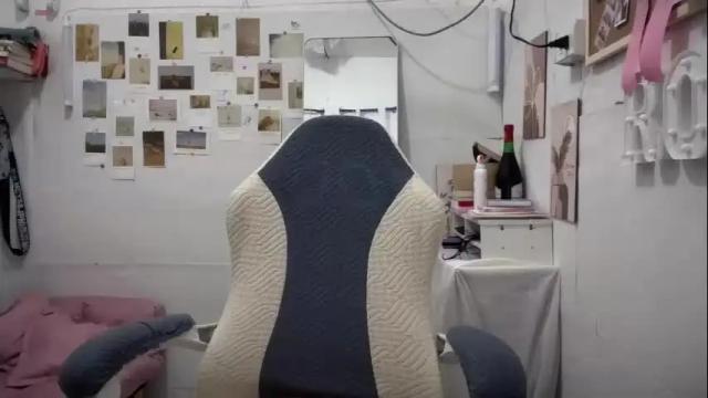 Image 7 of pinkyrosexx Stream on Chaturbate on 1 month ago