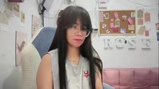 Image 12 of pinkyrosexx Stream on Chaturbate on 16 days ago