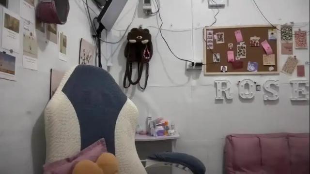 Image 6 of pinkyrosexx Stream on Chaturbate on 10 days ago