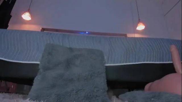 Image 3 of pittandlunaa69 Stream on Chaturbate on 1 month ago