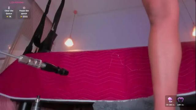 Image 7 of pittandlunaa69 Stream on Chaturbate on 20 days ago