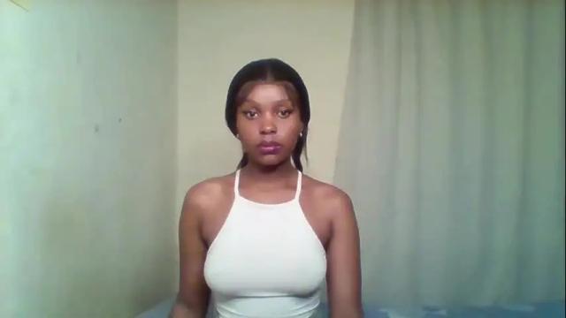 Image 4 of pixie_roman Stream on Chaturbate on 1 month ago