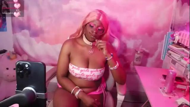 Image 3 of pixiebob25 Stream on Chaturbate on 6 days ago