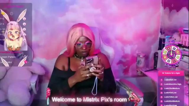 Image 7 of pixiebob25 Stream on Chaturbate on 4 months ago