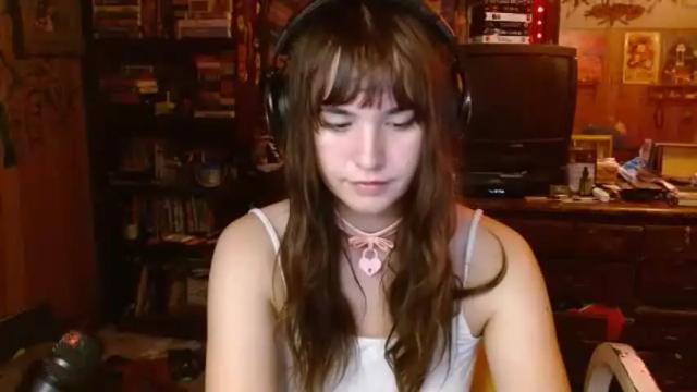 Image 7 of pixinun Stream on Chaturbate on 2 months ago