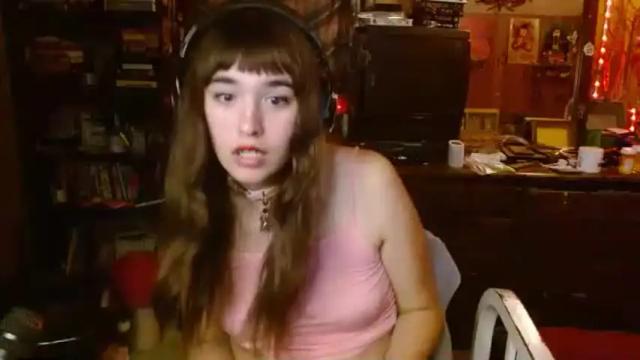 Image 3 of pixinun Stream on Chaturbate on 1 month ago