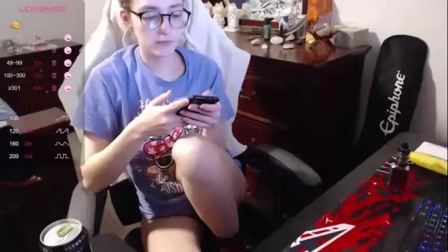 Image 2 of pixxistarloves Stream on Chaturbate on 19 months ago