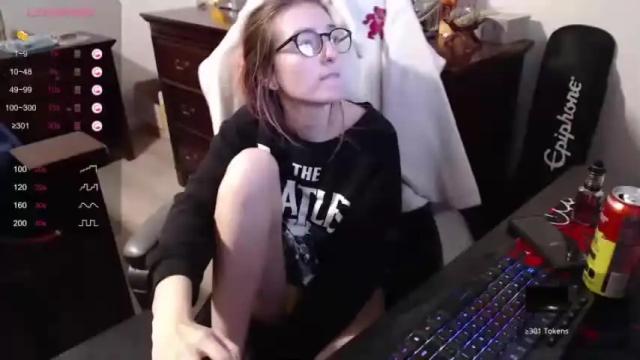 Image 12 of pixxistarloves Stream on Chaturbate on 19 months ago