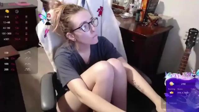 Image 4 of pixxistarloves Stream on Chaturbate on 19 months ago