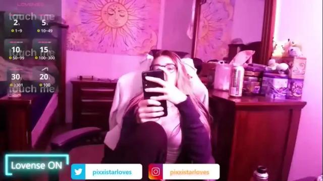 Image 2 of pixxistarloves Stream on Chaturbate on 2 months ago