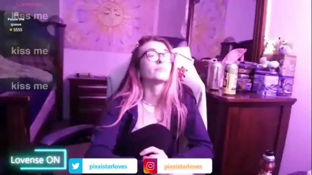 Image 4 of pixxistarloves Stream on Chaturbate on 2 months ago