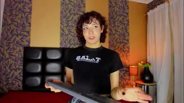 Image 10 of pixy_20 Stream on Chaturbate on 1 month ago