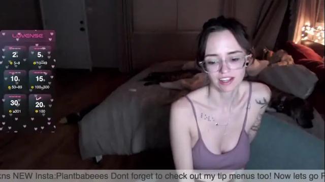 Image 2 of plantbabeee Stream on Chaturbate on 1 month ago