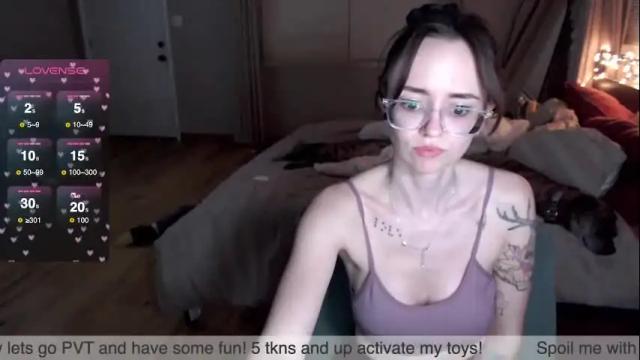Image 3 of plantbabeee Stream on Chaturbate on 1 month ago