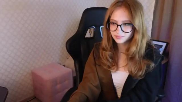 Image 11 of plastic_beach Stream on Chaturbate on 23 months ago