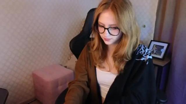 Image 3 of plastic_beach Stream on Chaturbate on 23 months ago