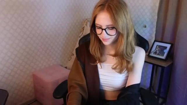 Image 7 of plastic_beach Stream on Chaturbate on 23 months ago