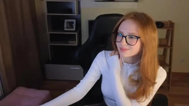 Image 2 of plastic_beach Stream on Chaturbate on 20 months ago