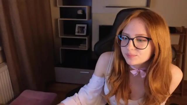 Image 4 of plastic_beach Stream on Chaturbate on 20 months ago