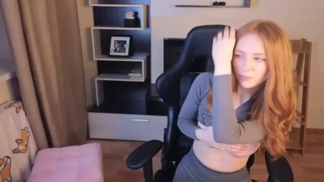Image 6 of plastic_beach Stream on Chaturbate on 20 months ago