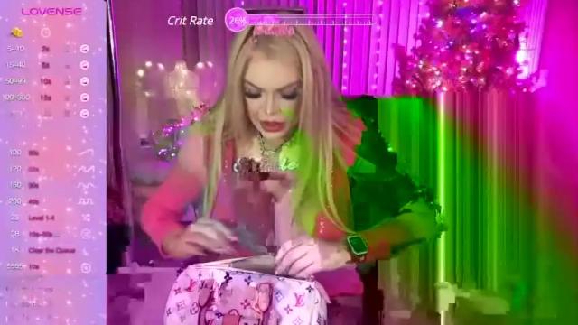 Image 2 of plasticfuckdoll Stream on Chaturbate on 15 months ago