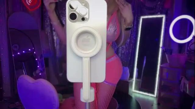 Image 3 of plasticfuckdoll Stream on Chaturbate on 1 month ago