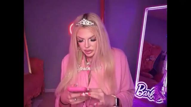 Image 8 of plasticfuckdoll Stream on Chaturbate on 1 month ago