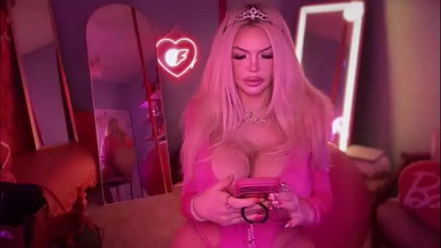 Image 2 of plasticfuckdoll Stream on Chaturbate on 1 month ago