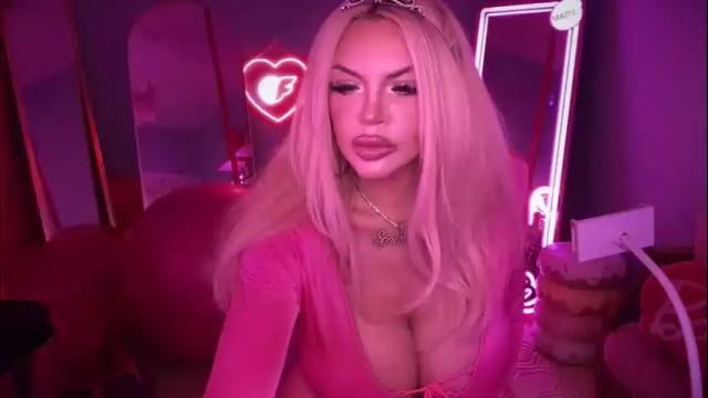 Image 6 of plasticfuckdoll Stream on Chaturbate on 1 month ago