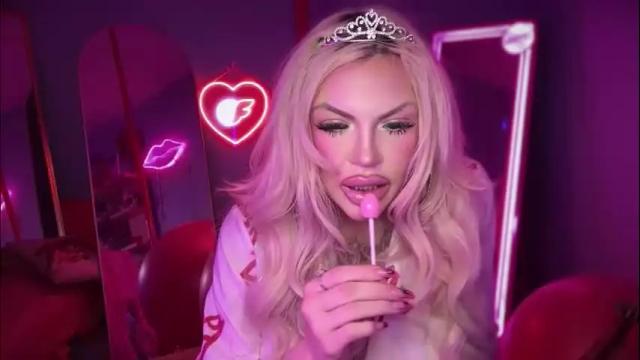 Image 3 of plasticfuckdoll Stream on Chaturbate on 2 months ago